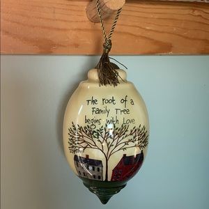 Ne’ Qwa Art ornament